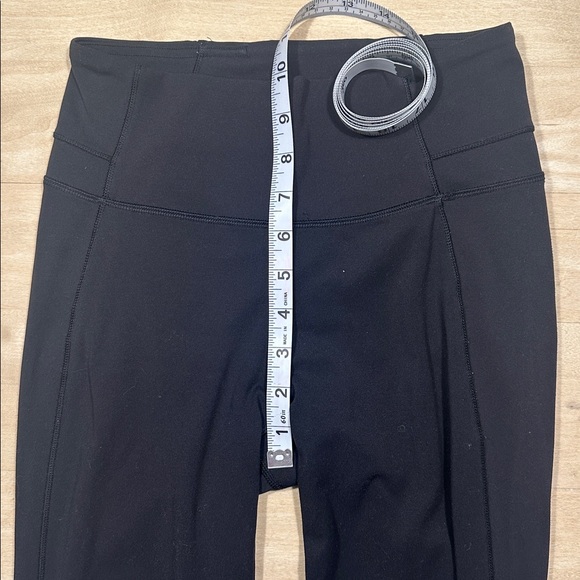 Lululemon Black Flared Leggings Sz 4 - Picture 7 of 10